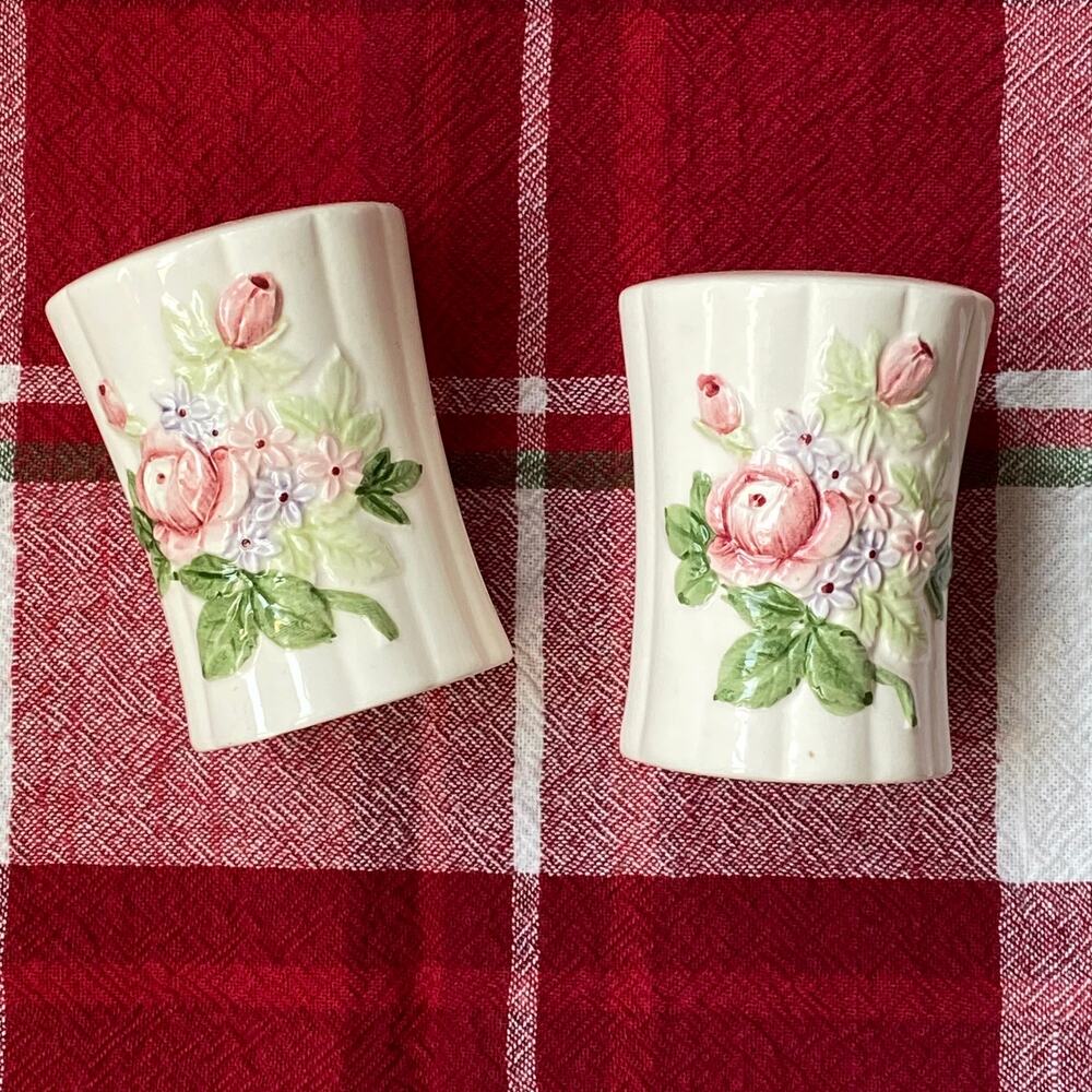 Otagiri Japan white Porcelain Salt & Pepper‎ Shakers Floral Bouquet